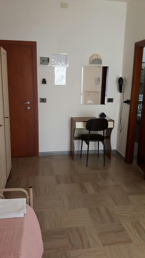 Hotel Villa Podgora Rimini Exterior photo